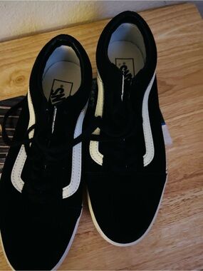 Vans Black and White Old Skool unisex Sneakers men’s sz 6.5 women’s sz8